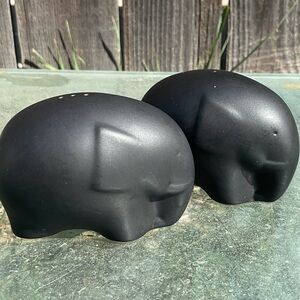 Modern Matte Black Ceramic Elephant Salt & Pepper Shakers